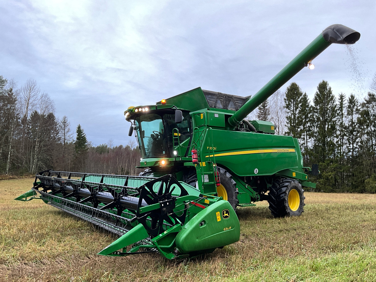 John Deere T670i - Cosechadora de granos: foto 1 John Deere T670i - Cosechadora de granos: foto 1