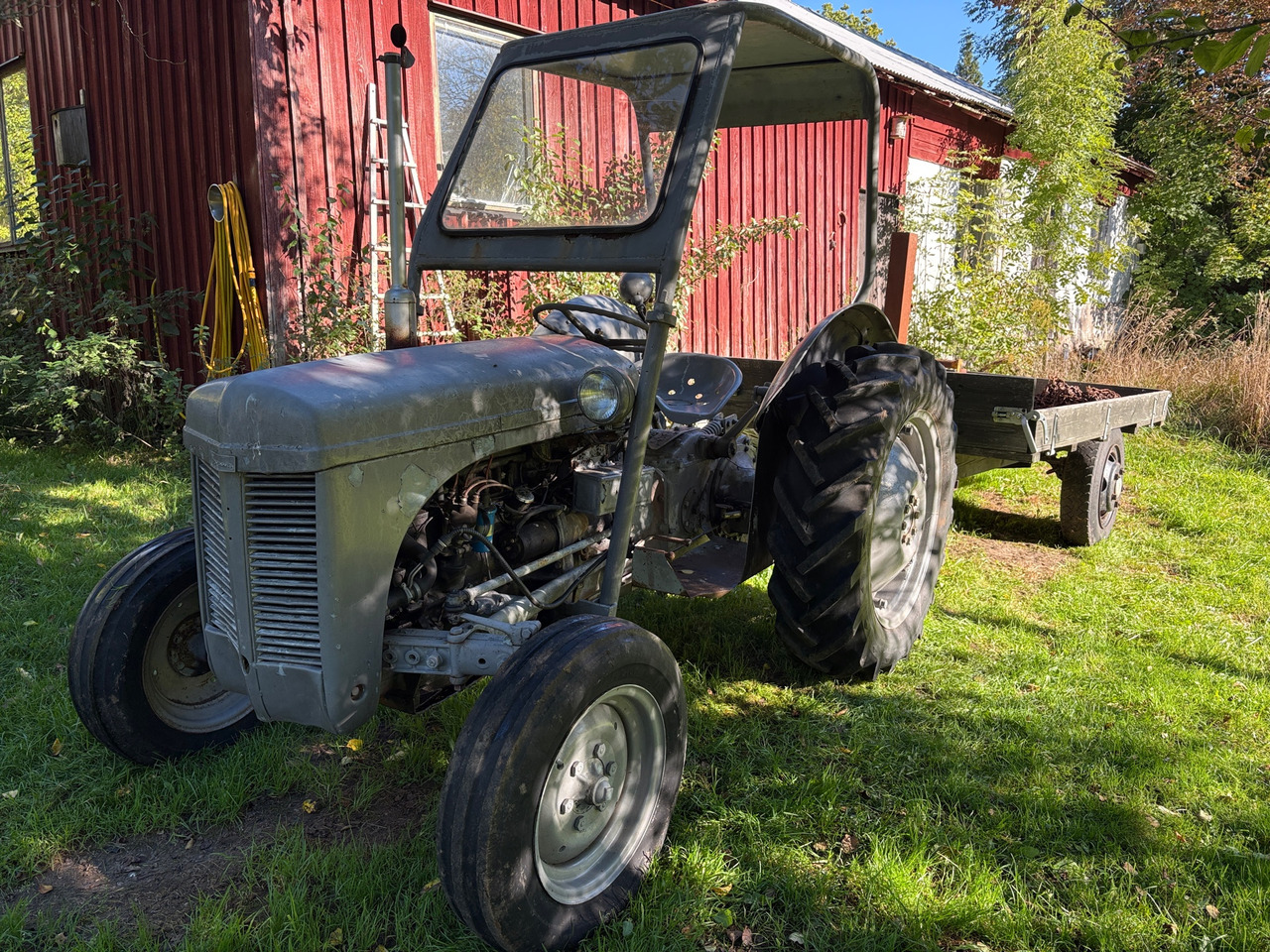 Massey Ferguson TEA 20 - Tractor: foto 1 Massey Ferguson TEA 20 - Tractor: foto 1