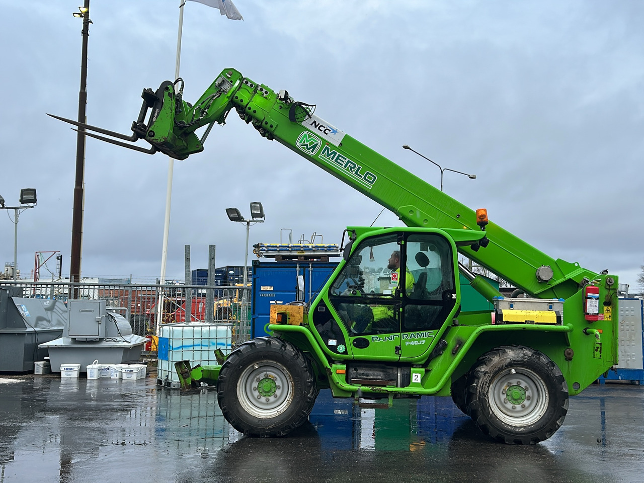 Merlo P40.17 - Manipulador telescópico: foto 1 Merlo P40.17 - Manipulador telescópico: foto 1