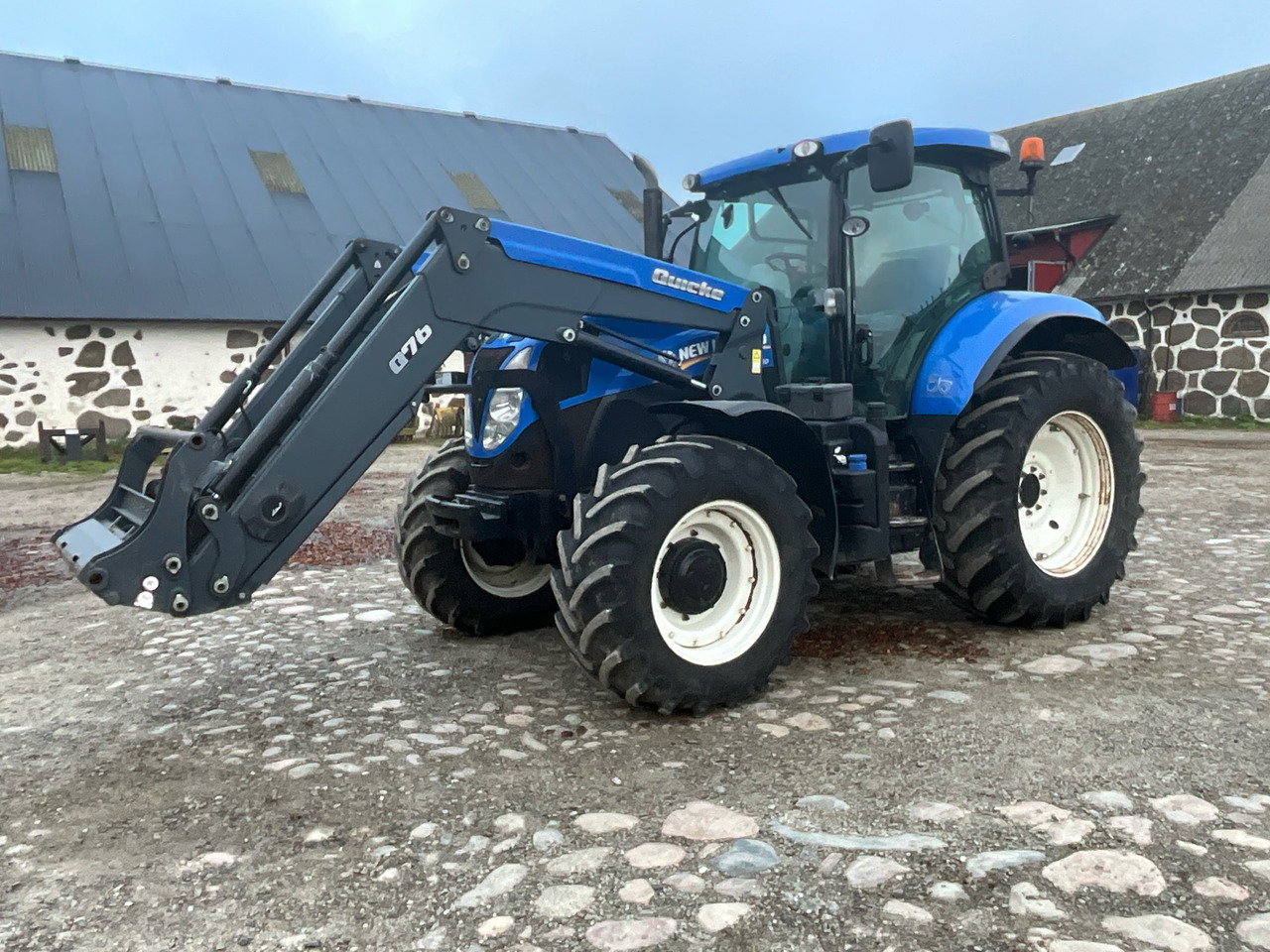 New Holland T7.210 - Tractor: foto 1 New Holland T7.210 - Tractor: foto 1