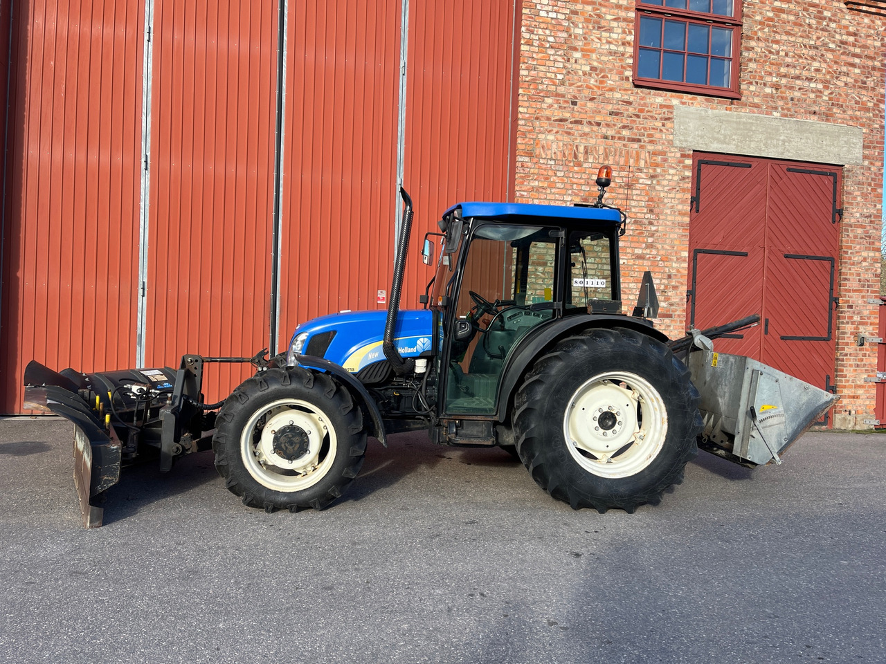 New Holland TN75SA - Tractor: foto 1 New Holland TN75SA - Tractor: foto 1