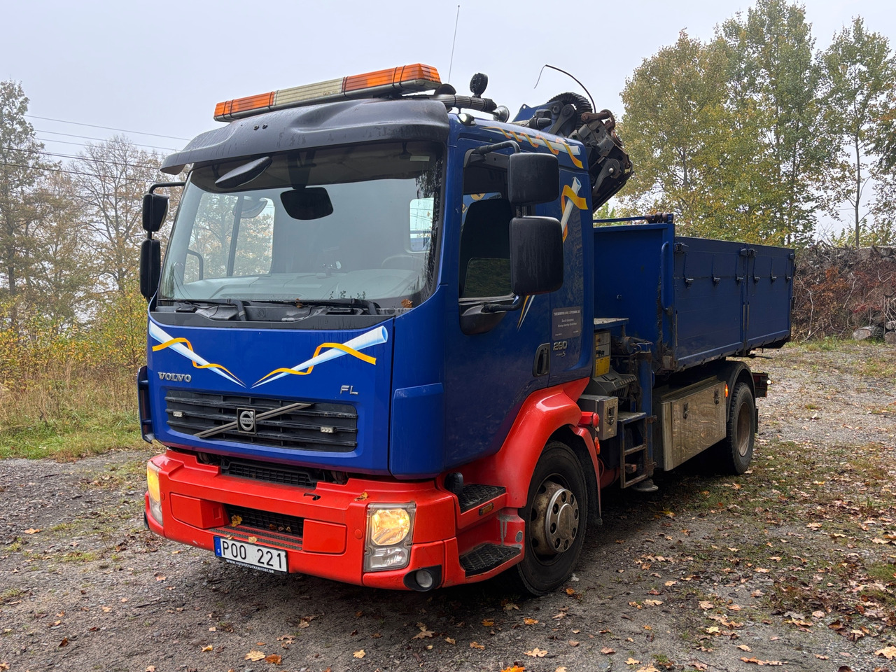 Volvo FL280 - Camión grúa: foto 1 Volvo FL280 - Camión grúa: foto 1