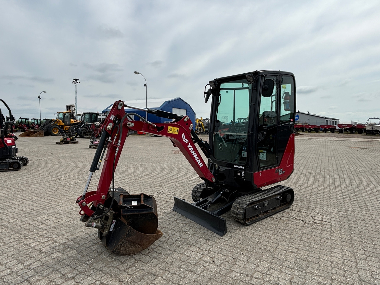 Yanmar SV15VT - Excavadora: foto 1 Yanmar SV15VT - Excavadora: foto 1