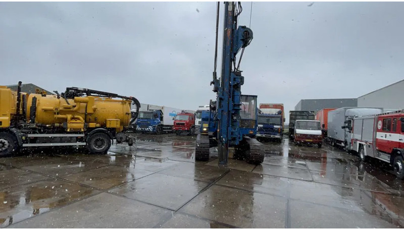 Liebherr 941 excavator with ABI driller - Perforadora: foto 4 Liebherr 941 excavator with ABI driller - Perforadora: foto 4