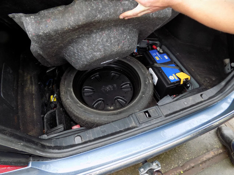 Coche Mercedes-Benz E-Klasse 320 CDI sedan avantgarde: foto 14 Coche Mercedes-Benz E-Klasse 320 CDI sedan avantgarde: foto 14