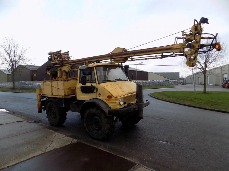 Mercedes-Benz U416 Unimog KNEBEL HY75 - Perforadora: foto 2 Mercedes-Benz U416 Unimog KNEBEL HY75 - Perforadora: foto 2