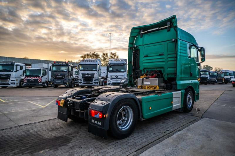 MAN TGX 18.500 XLX BLS + KIPHYDR. - Cabeza tractora: foto 5 MAN TGX 18.500 XLX BLS + KIPHYDR. - Cabeza tractora: foto 5