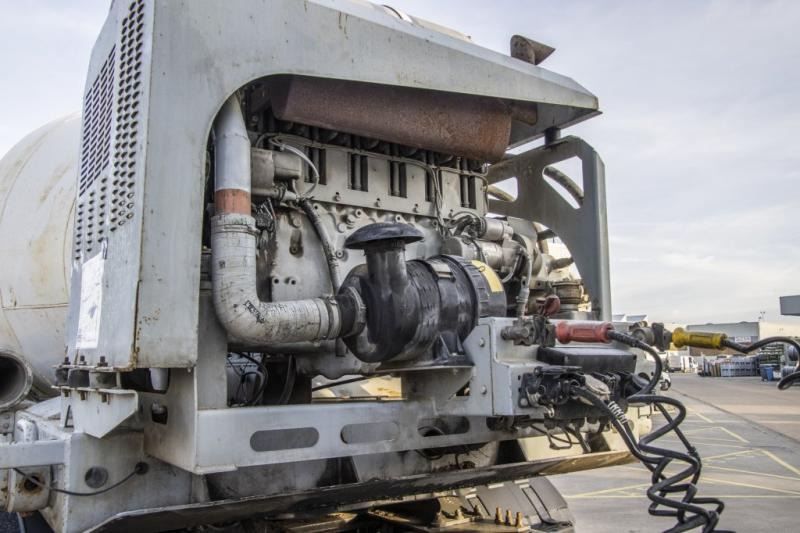 DE BUF BETON MIXER/MALAXEUR/MISCHER 10m3+MOTOR/MOTEUR - Semirremolque hormigonera: foto 5 DE BUF BETON MIXER/MALAXEUR/MISCHER 10m3+MOTOR/MOTEUR - Semirremolque hormigonera: foto 5