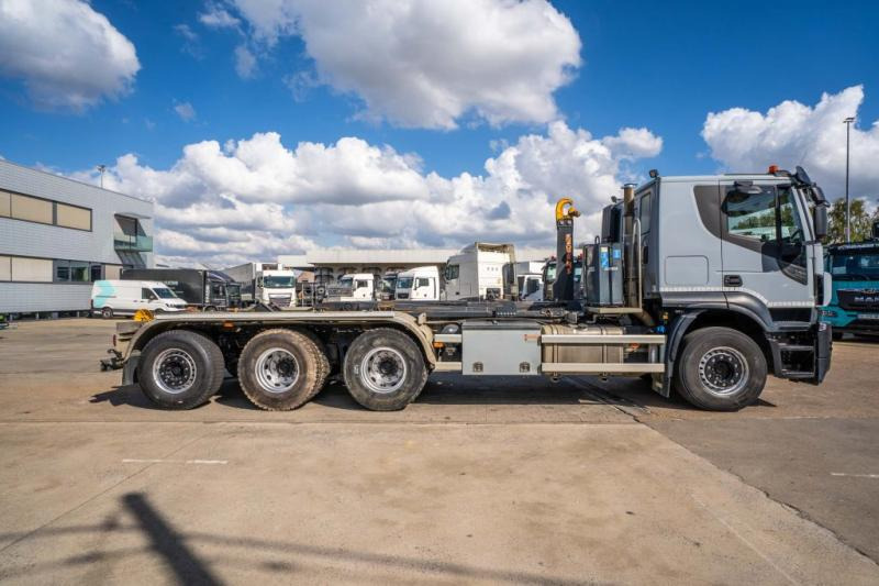 Iveco X-WAY 460 - Camión multibasculante: foto 3 Iveco X-WAY 460 - Camión multibasculante: foto 3