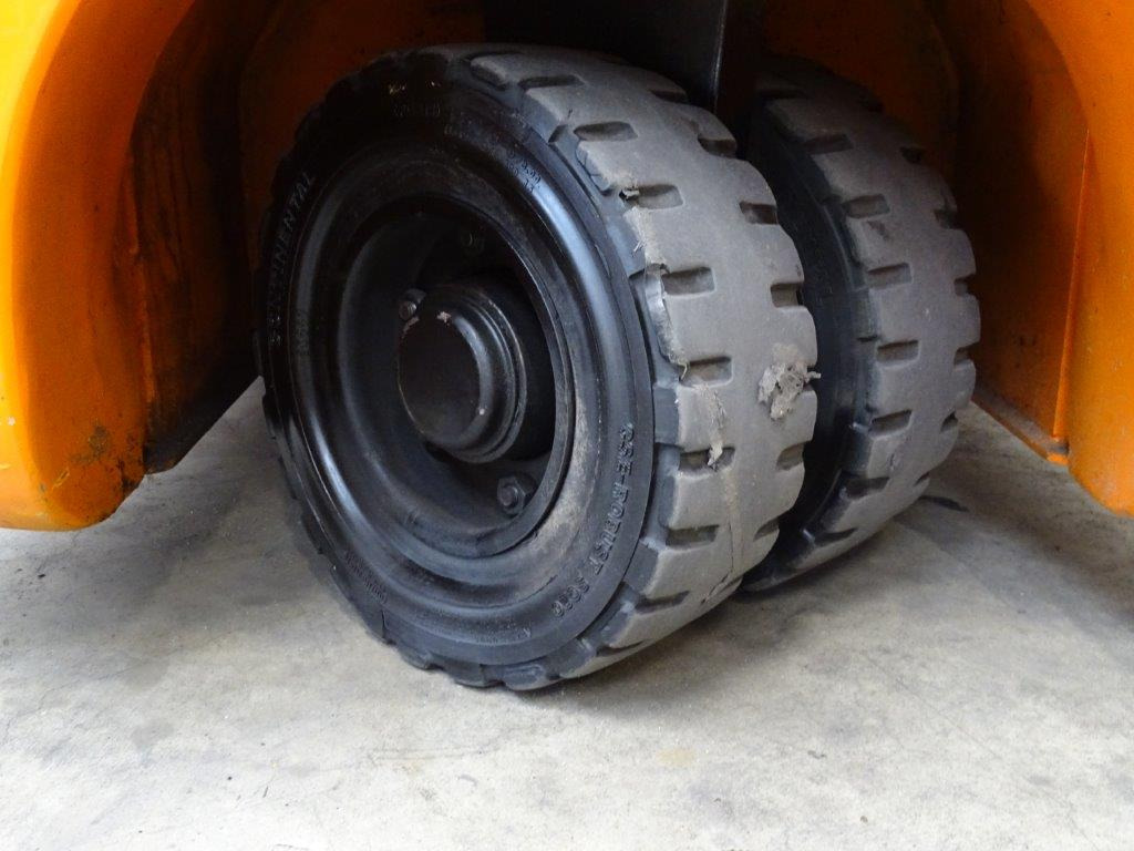 Doosan B18T-5 - TRIPLEX - Carretilla elevadora eléctrica: foto 2 Doosan B18T-5 - TRIPLEX - Carretilla elevadora eléctrica: foto 2