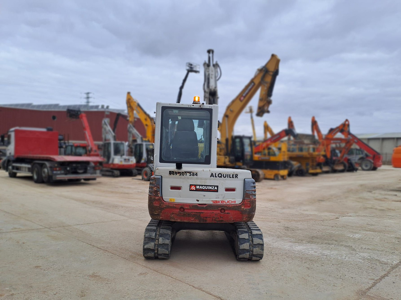 TAKEUCHI TB250 - Miniexcavadora: foto 3 TAKEUCHI TB250 - Miniexcavadora: foto 3