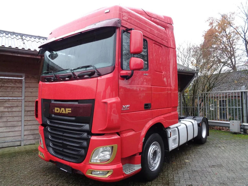 DAF XF 106 106-460 / Euro 6 ADR /Intarder / 2 tanks / Standairco - Cabeza tractora: foto 1 DAF XF 106 106-460 / Euro 6 ADR /Intarder / 2 tanks / Standairco - Cabeza tractora: foto 1