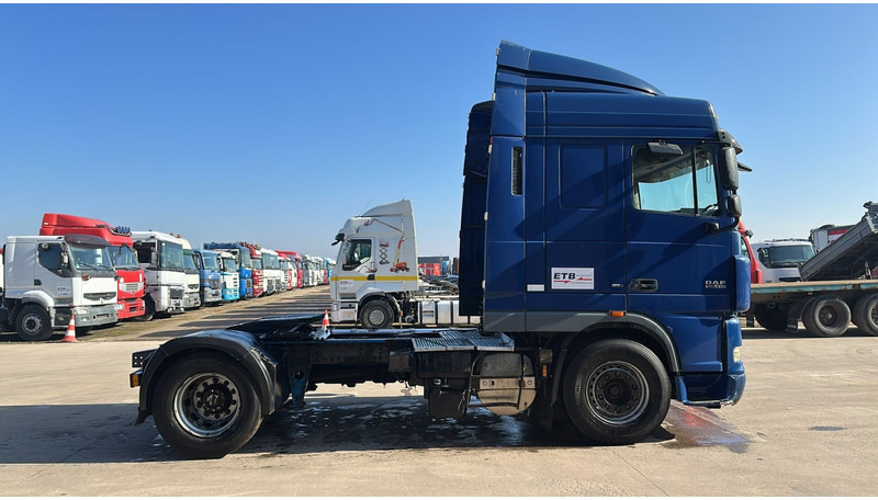 DAF 105 XF 410 (BOITE MANUELLE / MANUAL GEARBOX / GOOD CONDITION) - Cabeza tractora: foto 4 DAF 105 XF 410 (BOITE MANUELLE / MANUAL GEARBOX / GOOD CONDITION) - Cabeza tractora: foto 4