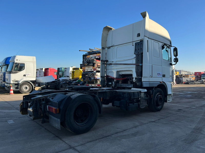 DAF 105 XF 460 Super Space Cab (MANUAL GEARBOX / BOITE MANUELLE) - Cabeza tractora: foto 5 DAF 105 XF 460 Super Space Cab (MANUAL GEARBOX / BOITE MANUELLE) - Cabeza tractora: foto 5