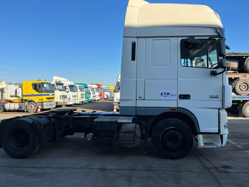 DAF 105 XF 460 Super Space Cab (MANUAL GEARBOX / BOITE MANUELLE) - Cabeza tractora: foto 4 DAF 105 XF 460 Super Space Cab (MANUAL GEARBOX / BOITE MANUELLE) - Cabeza tractora: foto 4