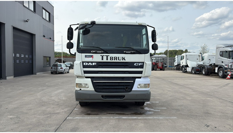 DAF 85 CF 410 (LOW CABIN / PETIT CABINE / TRES PROPRE / CLEAN CONDITION) - Cabeza tractora: foto 2 DAF 85 CF 410 (LOW CABIN / PETIT CABINE / TRES PROPRE / CLEAN CONDITION) - Cabeza tractora: foto 2