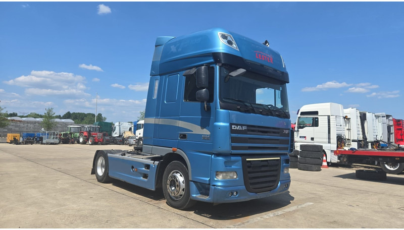 DAF XF 105.460 (BOITE MANUELLE / MANUAL GEARBOX / PARFAIT ETAT / TRES PROPRE) - Cabeza tractora: foto 3 DAF XF 105.460 (BOITE MANUELLE / MANUAL GEARBOX / PARFAIT ETAT / TRES PROPRE) - Cabeza tractora: foto 3