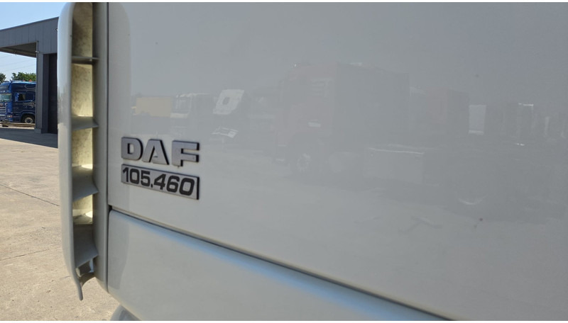 Cabeza tractora DAF XF 105.460 (BOITE MANUELLE / MANUAL GEARBOX / PROPRE): foto 12