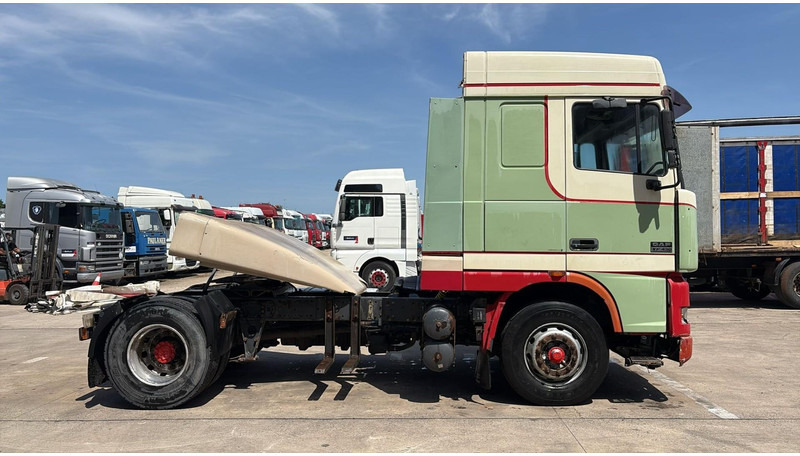 DAF XF 95.430 (EURO 3 / BOITE MANUELLE / MANUAL GEARBOX) - Cabeza tractora: foto 4 DAF XF 95.430 (EURO 3 / BOITE MANUELLE / MANUAL GEARBOX) - Cabeza tractora: foto 4