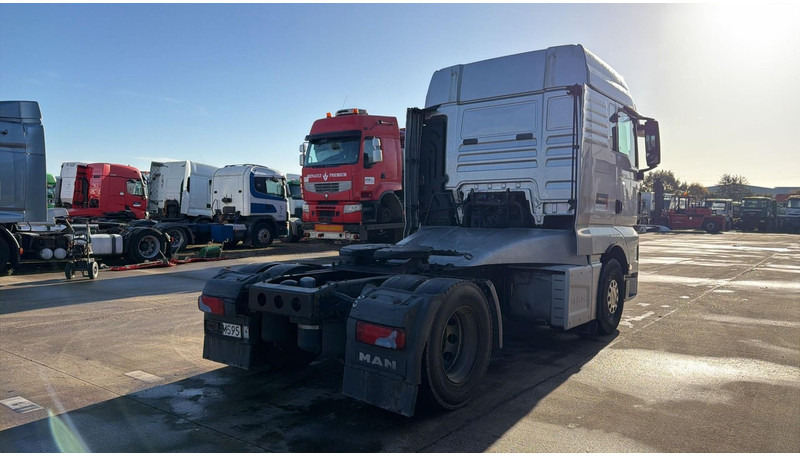 MAN TGX 18.480 (GOOD CONDITION / RETARDER / BONNE ETAT) - Cabeza tractora: foto 4 MAN TGX 18.480 (GOOD CONDITION / RETARDER / BONNE ETAT) - Cabeza tractora: foto 4