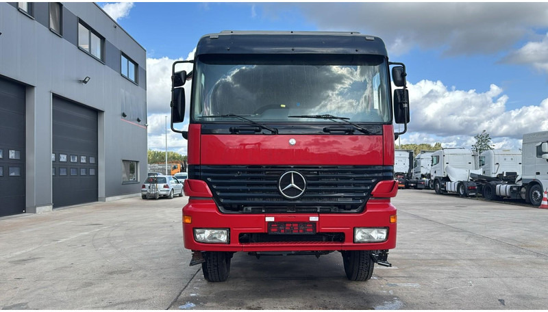 Mercedes-Benz Actros 1840 (4X4 / LAMES / GRANT PONT / PARFAIT ETAT / MP1 / V6 / ALLRAD) - Cabeza tractora: foto 2 Mercedes-Benz Actros 1840 (4X4 / LAMES / GRANT PONT / PARFAIT ETAT / MP1 / V6 / ALLRAD) - Cabeza tractora: foto 2