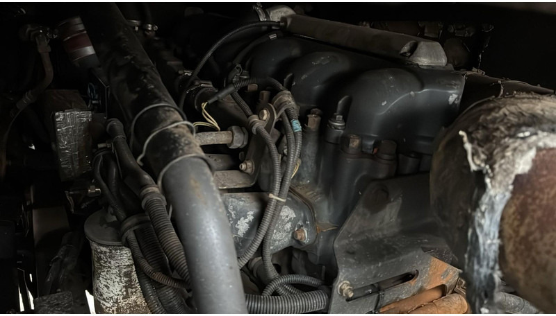 Cabeza tractora Renault Magnum 470 (POMPE MANUELLE / MANUAL PUMP / BOITE MANUELLE / MANUAL GEARBOX): foto 12 Cabeza tractora Renault Magnum 470 (POMPE MANUELLE / MANUAL PUMP / BOITE MANUELLE / MANUAL GEARBOX): foto 12