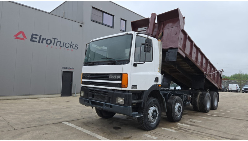 DAF 85 CF 340 (EURO 2 / MANUAL PUMP / STEEL SUSP. / POSSIBLE AS CHASSIS / 8X4) - Camión volquete: foto 1 DAF 85 CF 340 (EURO 2 / MANUAL PUMP / STEEL SUSP. / POSSIBLE AS CHASSIS / 8X4) - Camión volquete: foto 1