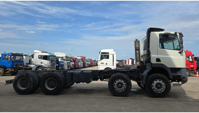 DAF CF 85.380 (EURO 2 / MANUAL GEARBOX / PERFECT CONDITION !!! / BIG AXLE / STEEL SUSP.) - Camión chasis: foto 4 DAF CF 85.380 (EURO 2 / MANUAL GEARBOX / PERFECT CONDITION !!! / BIG AXLE / STEEL SUSP.) - Camión chasis: foto 4