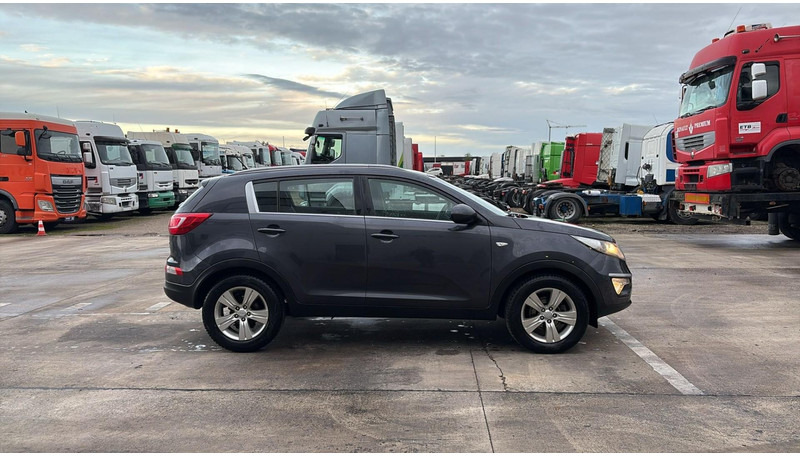 Kia NEW sportage  (VOITURE BELGE / BELGIAN CAR / AIRCO) - SUV/ Todoterreno: foto 4 Kia NEW sportage  (VOITURE BELGE / BELGIAN CAR / AIRCO) - SUV/ Todoterreno: foto 4