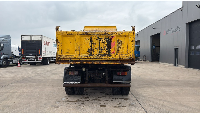 MAN 26.322 (MANUAL PUMP / POMPE MANUELLE / LAMES / STEEL SUSP. / GRAND PONT / BIG AXLE) - Camión volquete: foto 5 MAN 26.322 (MANUAL PUMP / POMPE MANUELLE / LAMES / STEEL SUSP. / GRAND PONT / BIG AXLE) - Camión volquete: foto 5