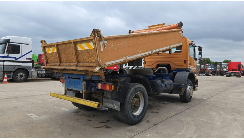 Mercedes-Benz Atego 1928 (PARFAIT ETAT / BOITE MANUELLE / GRAND PONT / LAMES) - Camión volquete: foto 5 Mercedes-Benz Atego 1928 (PARFAIT ETAT / BOITE MANUELLE / GRAND PONT / LAMES) - Camión volquete: foto 5