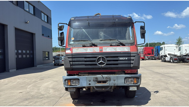 Mercedes-Benz SK 1824 (11.000 L VACUUM / HYDROCUREUR / V6 / BOITE MANUELLE) - Limpieza de alcantarillado: foto 2 Mercedes-Benz SK 1824 (11.000 L VACUUM / HYDROCUREUR / V6 / BOITE MANUELLE) - Limpieza de alcantarillado: foto 2
