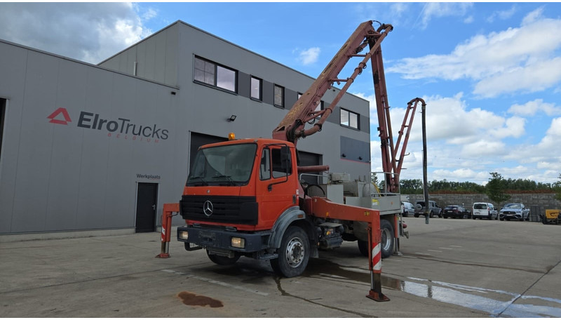 Mercedes-Benz SK 1824 (V6 / LAMES / GRAND PONT / PUTZMEISTER 24M/ JOYSTICK / RADIO) - Camión bomba de hormigón: foto 1 Mercedes-Benz SK 1824 (V6 / LAMES / GRAND PONT / PUTZMEISTER 24M/ JOYSTICK / RADIO) - Camión bomba de hormigón: foto 1