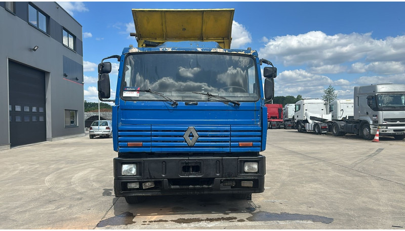 Renault G 330 Manager (GRAND PONT / LAMES / POMPE MANUELLE / MANUAL PUMP) - Camión volquete: foto 3 Renault G 330 Manager (GRAND PONT / LAMES / POMPE MANUELLE / MANUAL PUMP) - Camión volquete: foto 3