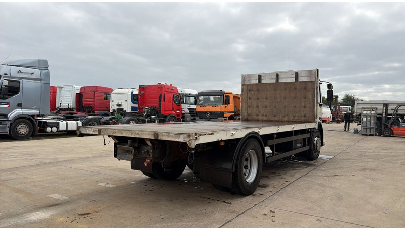 Renault Midlum 270 (18 TONNES / BOITE MANUELLE / MANUAL GEARBOX / GOOD CONDITION) - Camión caja abierta: foto 5 Renault Midlum 270 (18 TONNES / BOITE MANUELLE / MANUAL GEARBOX / GOOD CONDITION) - Camión caja abierta: foto 5