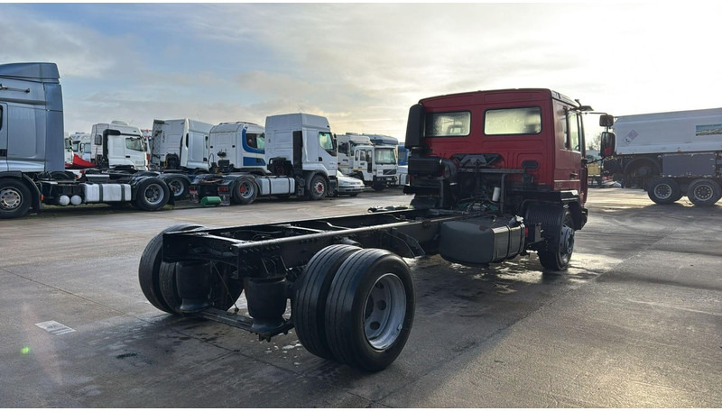 Volvo FL 220 (MANUAL GEARBOX / BOITE MANUELLE) - Camión chasis: foto 4 Volvo FL 220 (MANUAL GEARBOX / BOITE MANUELLE) - Camión chasis: foto 4
