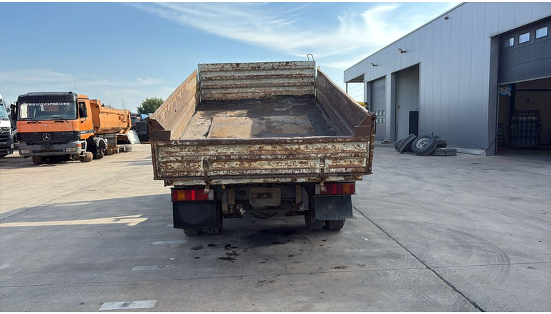 Volvo FL 6 - 8 (MANUAL PUMP / POMPE MANUELLE) - Camión volquete: foto 5 Volvo FL 6 - 8 (MANUAL PUMP / POMPE MANUELLE) - Camión volquete: foto 5