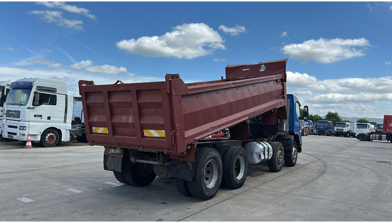 Volvo FM 12 - 340 (MANUAL GEARBOX / STEEL SUSPENSION / LAMES / BOITE MANUELLE) - Camión volquete: foto 5 Volvo FM 12 - 340 (MANUAL GEARBOX / STEEL SUSPENSION / LAMES / BOITE MANUELLE) - Camión volquete: foto 5