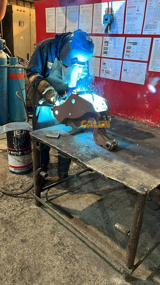 CATERPILLAR 305 Mini Excavator Bucket - Cazo para excavadora para Miniexcavadora: foto 5 CATERPILLAR 305 Mini Excavator Bucket - Cazo para excavadora para Miniexcavadora: foto 5