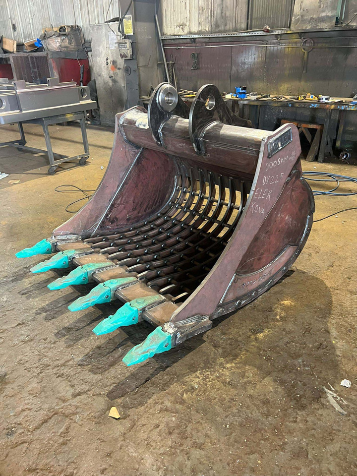 DOOSAN DX225 Sorting Bucket - Cuchara para clasificación para Excavadora de cadenas: foto 1 DOOSAN DX225 Sorting Bucket - Cuchara para clasificación para Excavadora de cadenas: foto 1