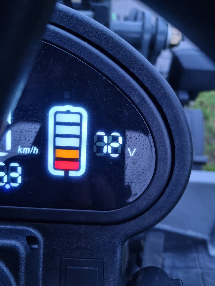 Cargadora de ruedas WCM L2110e E-Power: foto 17 Cargadora de ruedas WCM L2110e E-Power: foto 17