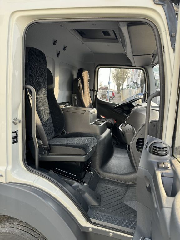 Furgoneta caja cerrada Mercedes-Benz Atego 818L Koffer 6,3m LBW Klima Autom. Luftgef.: foto 16
