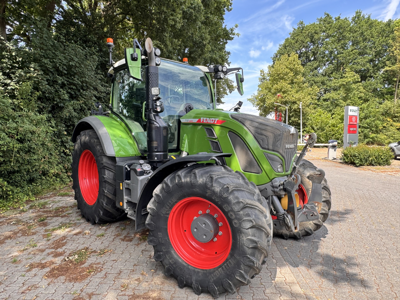 FENDT 718 Gen6 PowerPlus - Tractor: foto 2 FENDT 718 Gen6 PowerPlus - Tractor: foto 2