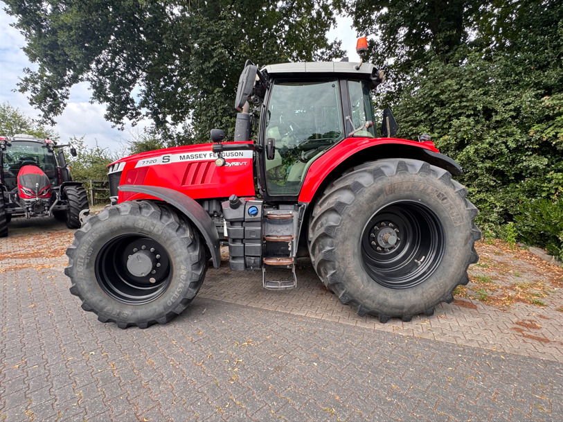 Massey Ferguson 7720S Dyna-VT Efficient - Tractor: foto 2 Massey Ferguson 7720S Dyna-VT Efficient - Tractor: foto 2