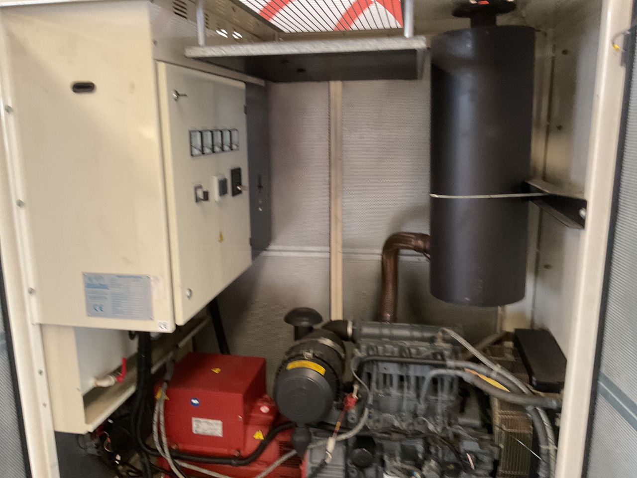 Deutz F3M1011F, 45KVA generatorset. Like brand new. Low standby hours - Generador industriale: foto 2 Deutz F3M1011F, 45KVA generatorset. Like brand new. Low standby hours - Generador industriale: foto 2