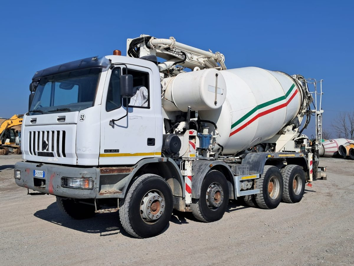 ASTRA HD7/c 8445 CIFA MK28 - Camión hormigonera con bomba: foto 1 ASTRA HD7/c 8445 CIFA MK28 - Camión hormigonera con bomba: foto 1