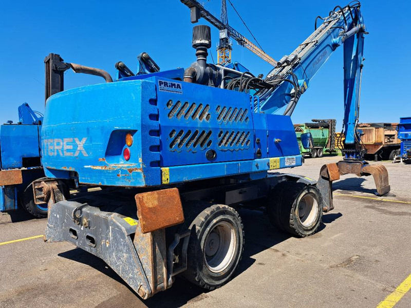 Fuchs MHL 331 - Manipulador de materiales: foto 1 Fuchs MHL 331 - Manipulador de materiales: foto 1