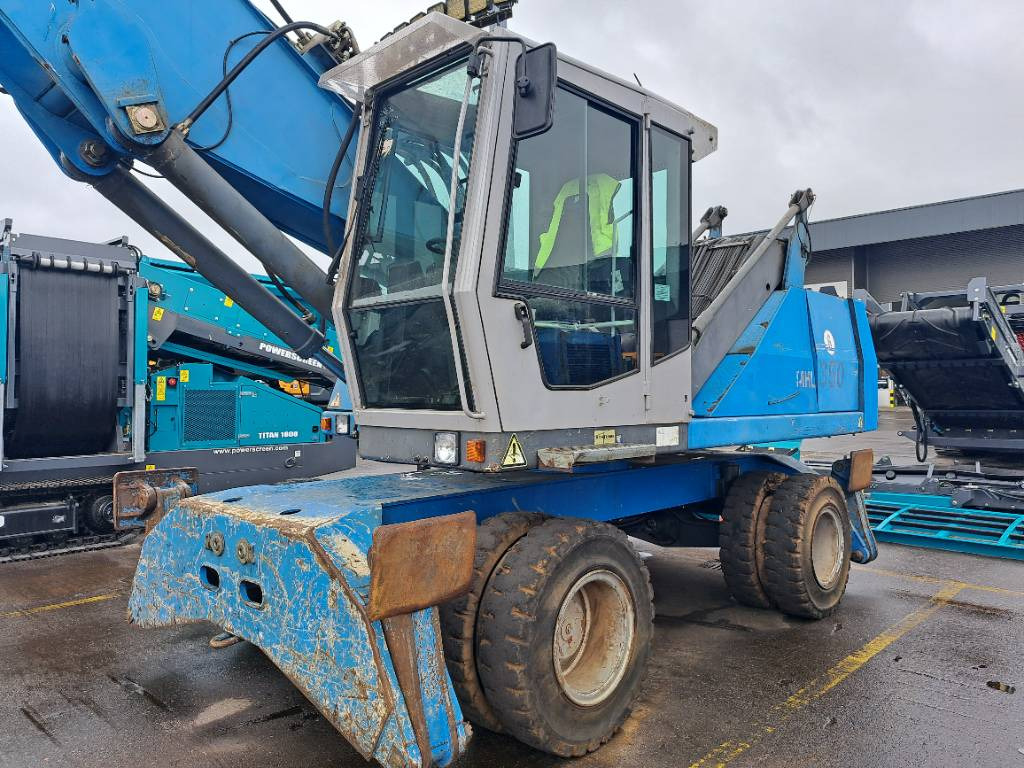 Fuchs MHL350C + generator - Manipulador de materiales: foto 5 Fuchs MHL350C + generator - Manipulador de materiales: foto 5