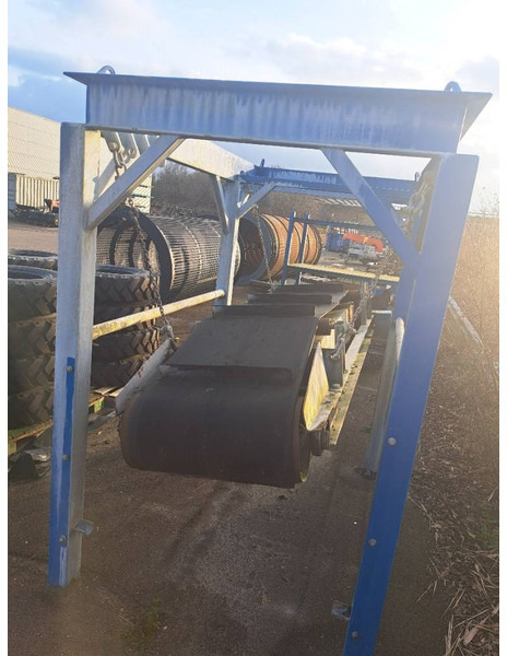 Maquinaria de construcción Powerscreen Magnet belt conveyor with frame 2100x: foto 13 Maquinaria de construcción Powerscreen Magnet belt conveyor with frame 2100x: foto 13