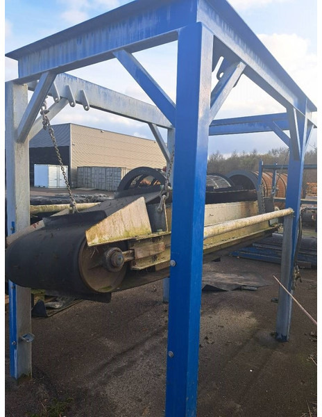 Powerscreen Magnet belt conveyor with frame 2100x - Maquinaria de construcción: foto 4 Powerscreen Magnet belt conveyor with frame 2100x - Maquinaria de construcción: foto 4